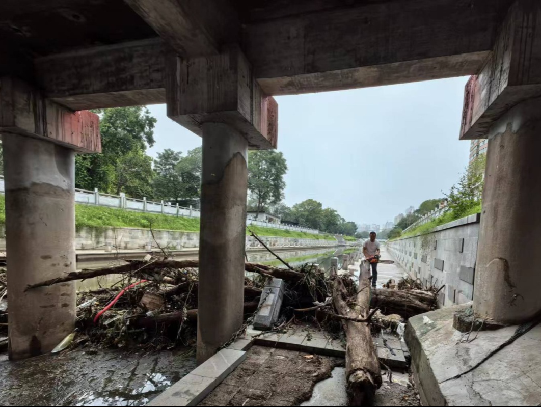 因大暴雨金水河护坡坍塌、步道受损，郑州发布情况说明