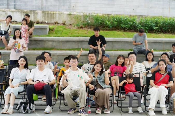 “主播上线啦！——sing 期六”街唱音乐会澎湃福田商圈新经济