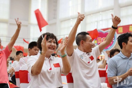 专访奥运冠军陈艺文家人：坚韧而明朗的花，源自轻松有爱的家庭！