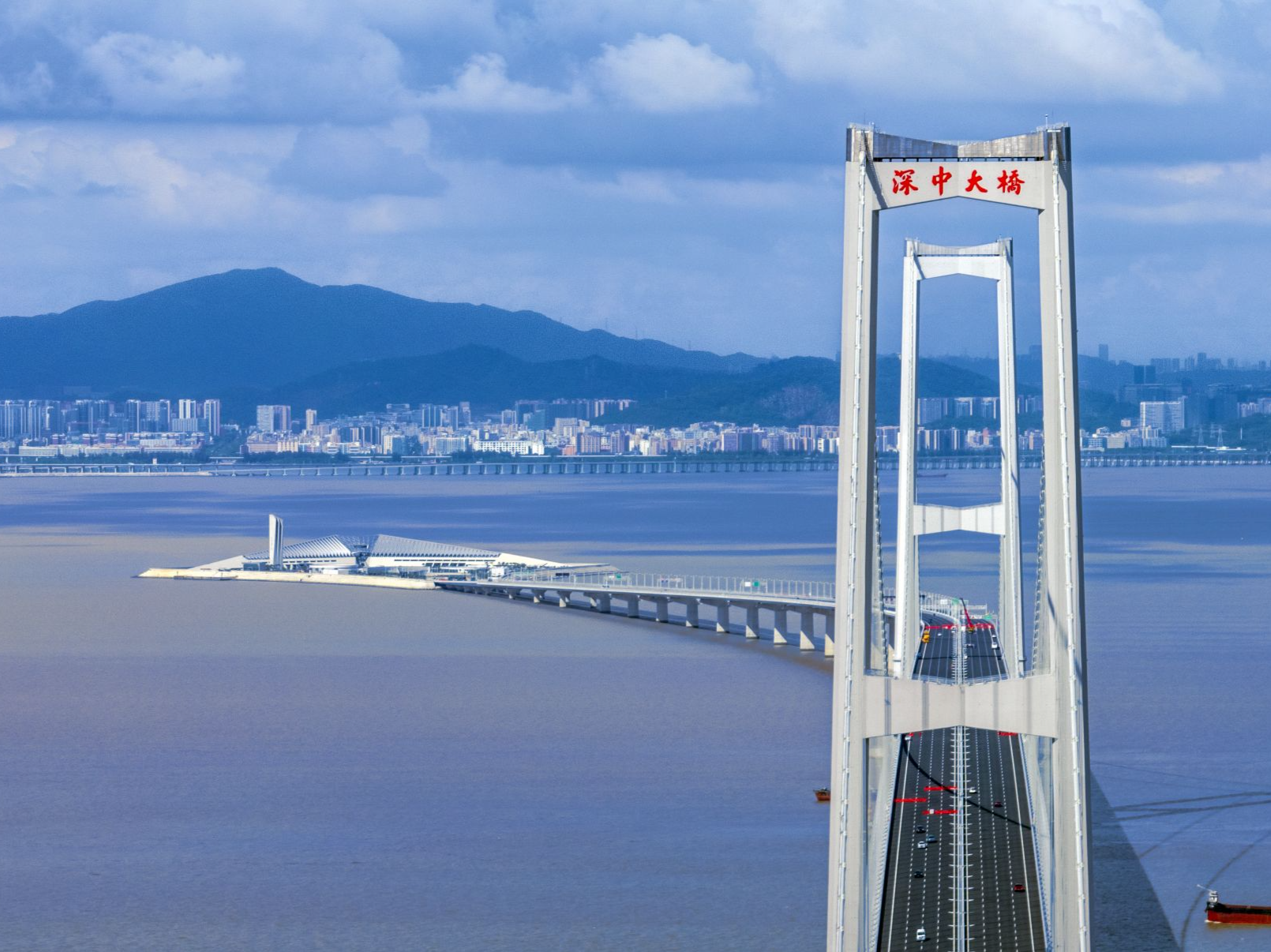 ​深中通道激发大湾区消费潜力，“深中通道附近美食”成热门搜索词