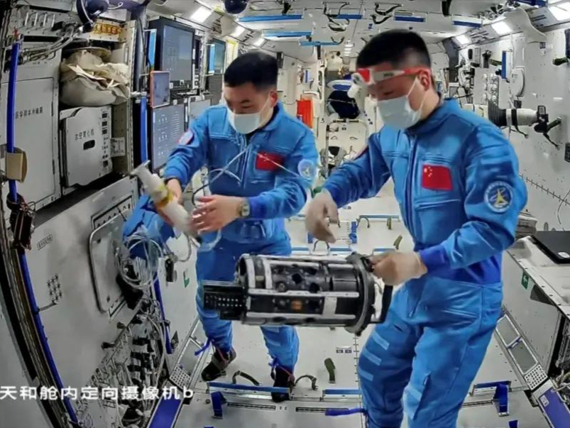 过半！“神十八”乘组出差进度条：■■■□□□