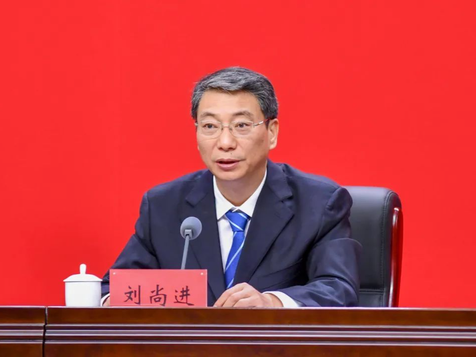 中央批准，刘尚进任重庆市委常委