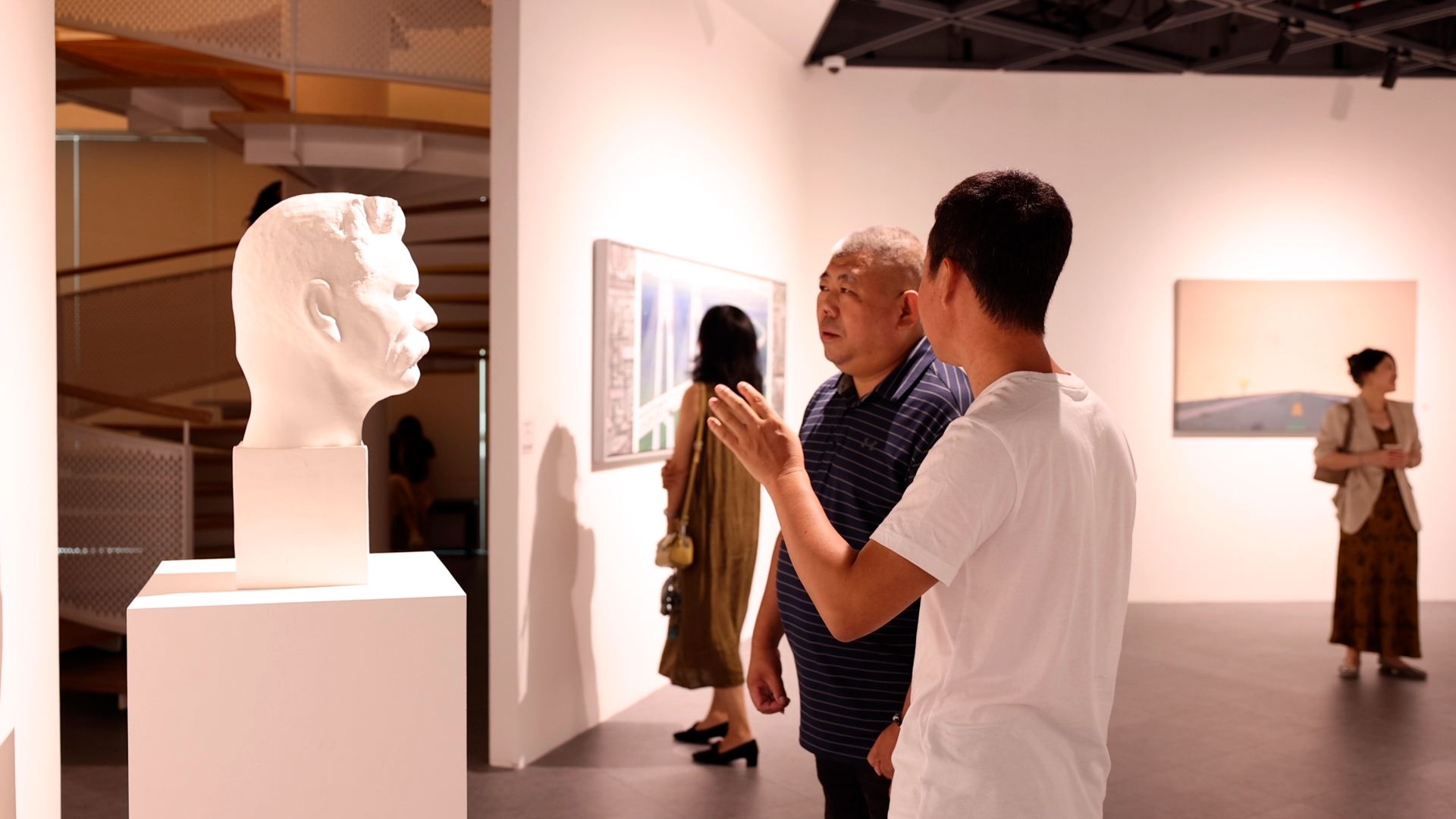 科技与艺术交融，“微观的宏观—源于内心的关照”艺术家联展开幕