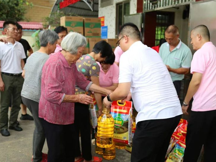 深圳市物联网产业协会捐赠物资驰援梅州灾区