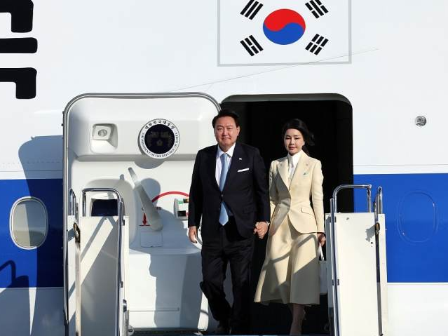 涉嫌操纵股价、收受名牌包 韩国第一夫人被传唤调查