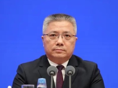中共中央批准：朱忠明同志任上海市委委员、常委、副书记