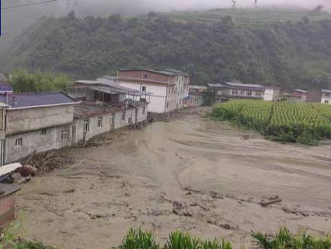 四川九龙县发生山洪泥石流灾害，当地紧急转移460人