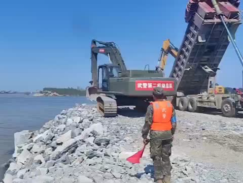 正在堵口！湖南华容洞庭湖决堤抢险，最新进展