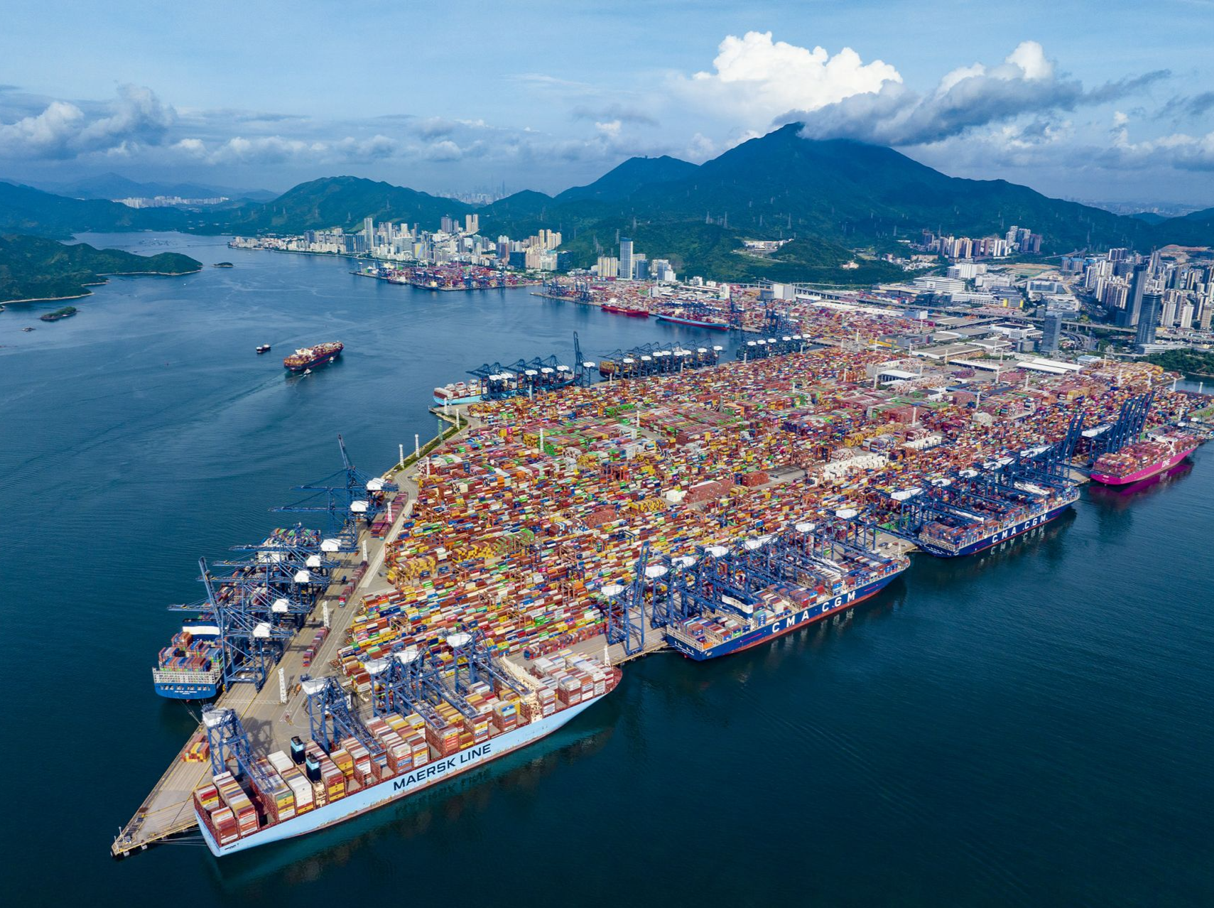 深圳上半年进出口2.2万亿，同比增长31.7%