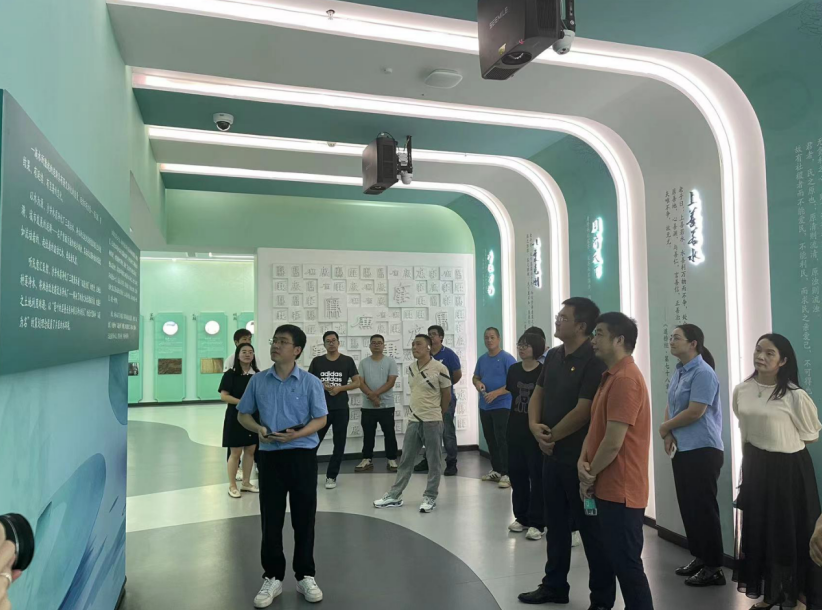 花果山社区“传承红色基因，弘扬清风正气”参观学习活动