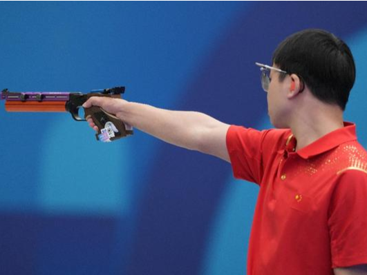 第三金！谢瑜获得巴黎奥运会射击男子10米气手枪金牌