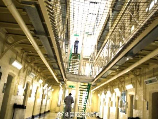 英国监狱“爆满”，囚犯或服完40%刑期即“走人”
