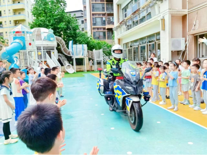 “特色+创新”广受好评！布吉街道为学生量身定制交通安全课堂