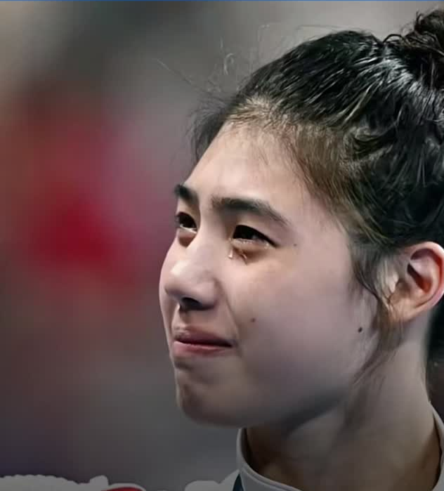 “霏霏不哭，你是最棒的！” 张雨霏领奖后偷偷抹泪