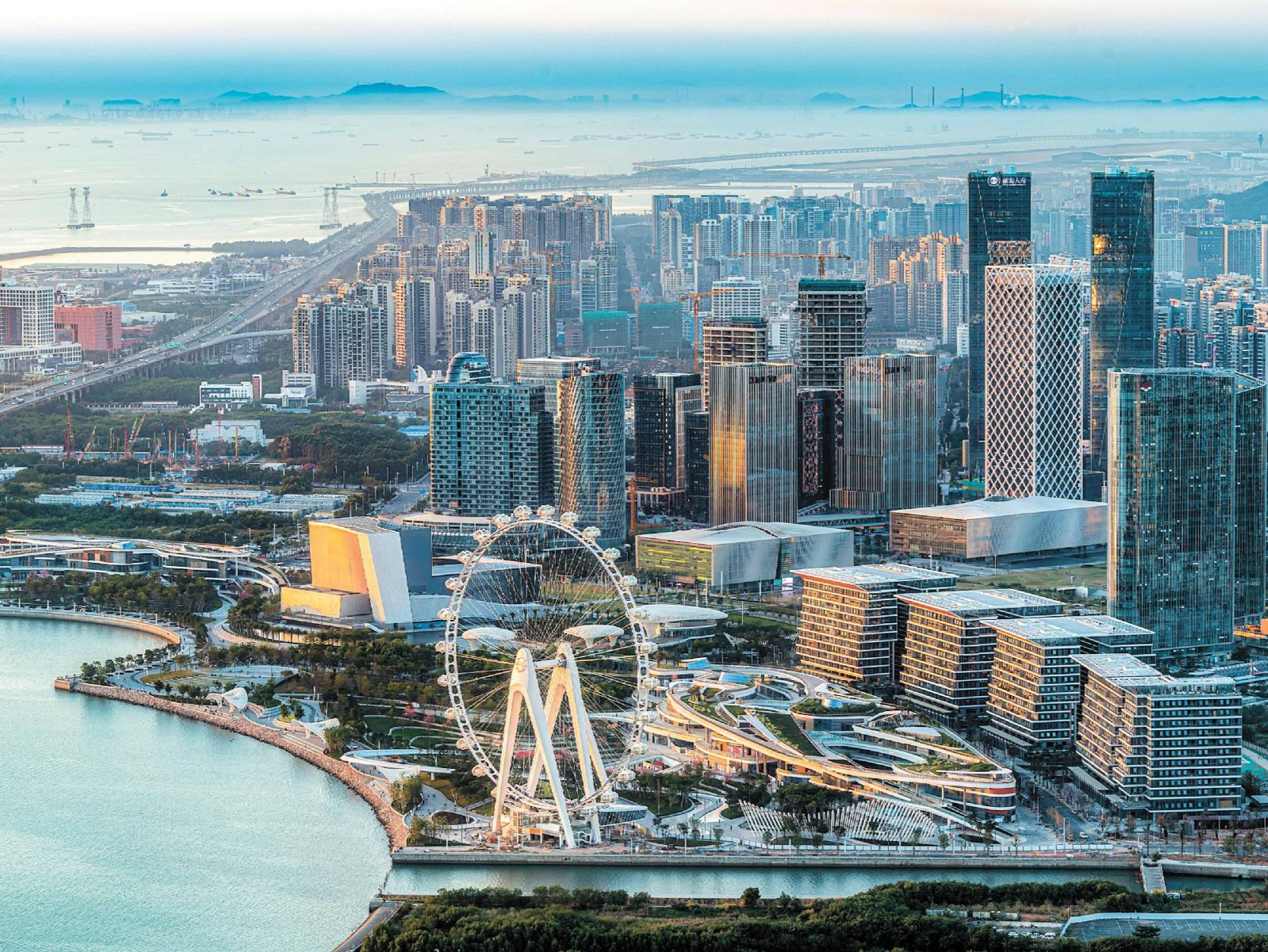 读创财经晨汇｜① 深圳入选“车路云一体化”首批试点城市②银行股上半年领涨A股