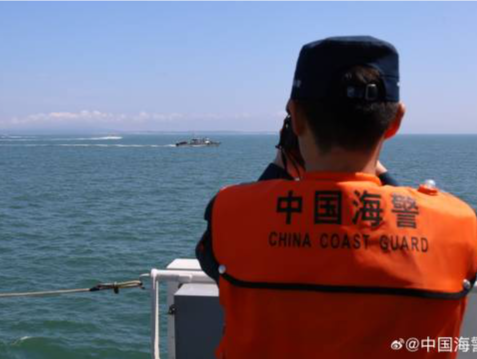 中国海警舰艇编队7月9日在我钓鱼岛领海巡航