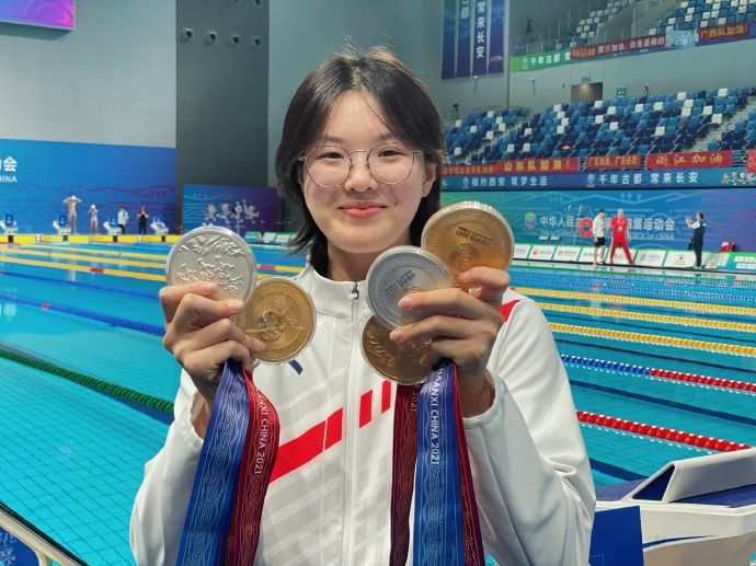 深圳小将汤慕涵出征奥运！曾获广东游泳奥运首金  