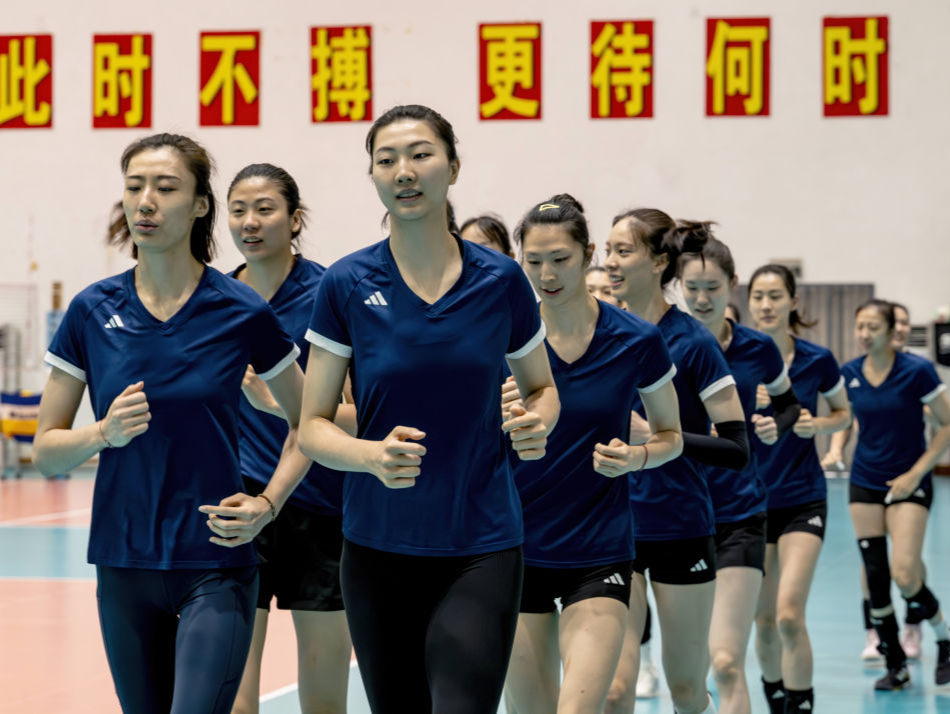 剑指巴黎奥运会，中国女排首要目标打好每场小组赛