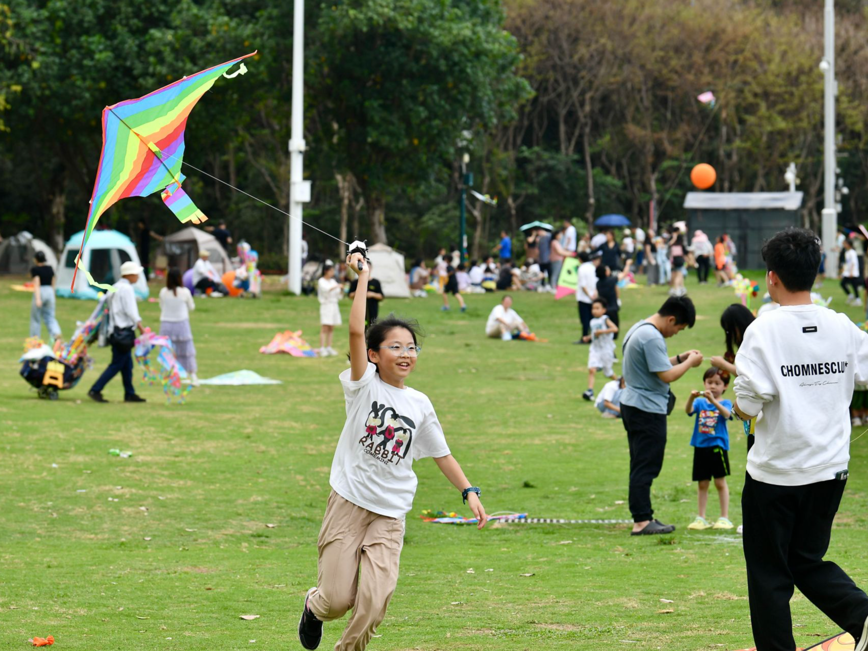 公园夜跑、露天电影、音乐会、夏日市集……这个夏天，在深圳公园一起“乐”动起来