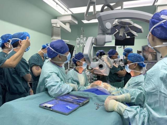 中国医师节丨宝安区8000多名医师守护居民健康