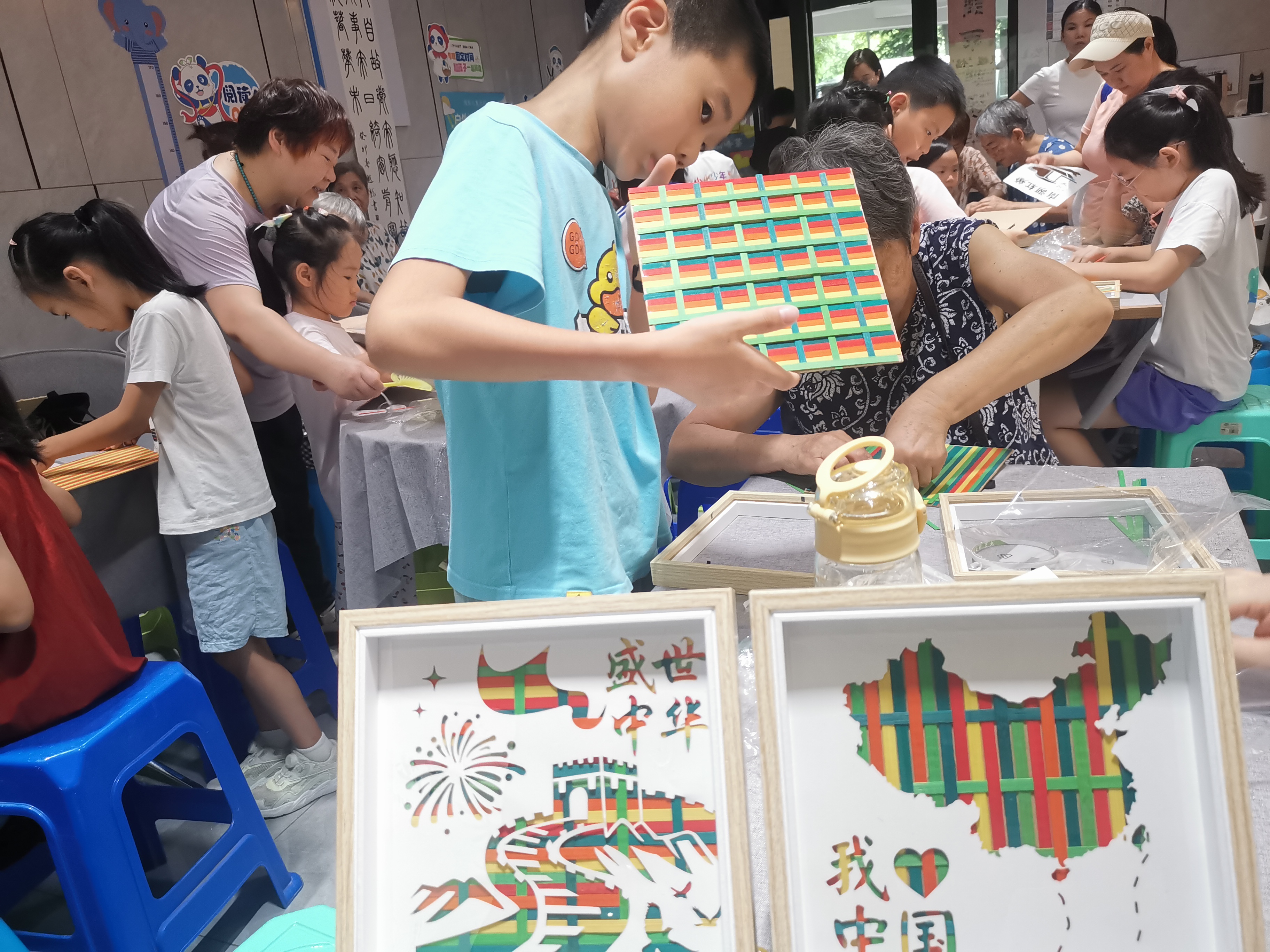 莲花街道福中社区关工委关爱活动不断