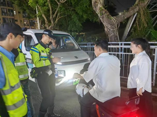 营造安全出行环境，吉华街道多管齐下加大交通安全宣导