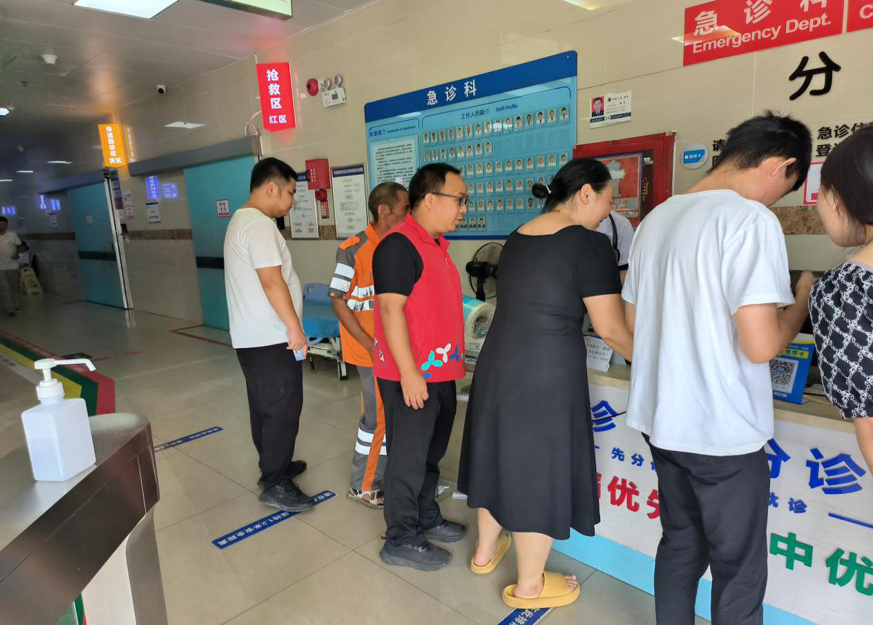 “小分格”托起“大民生”：马田街道网格员爱心接力，紧急救助受伤居民