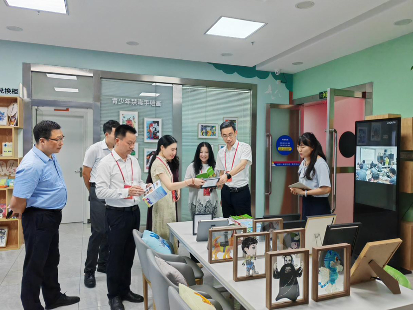 福田区人大南园街道工委召开《深圳市福田区举报毒品违法犯罪奖励办法》意见征求座谈会