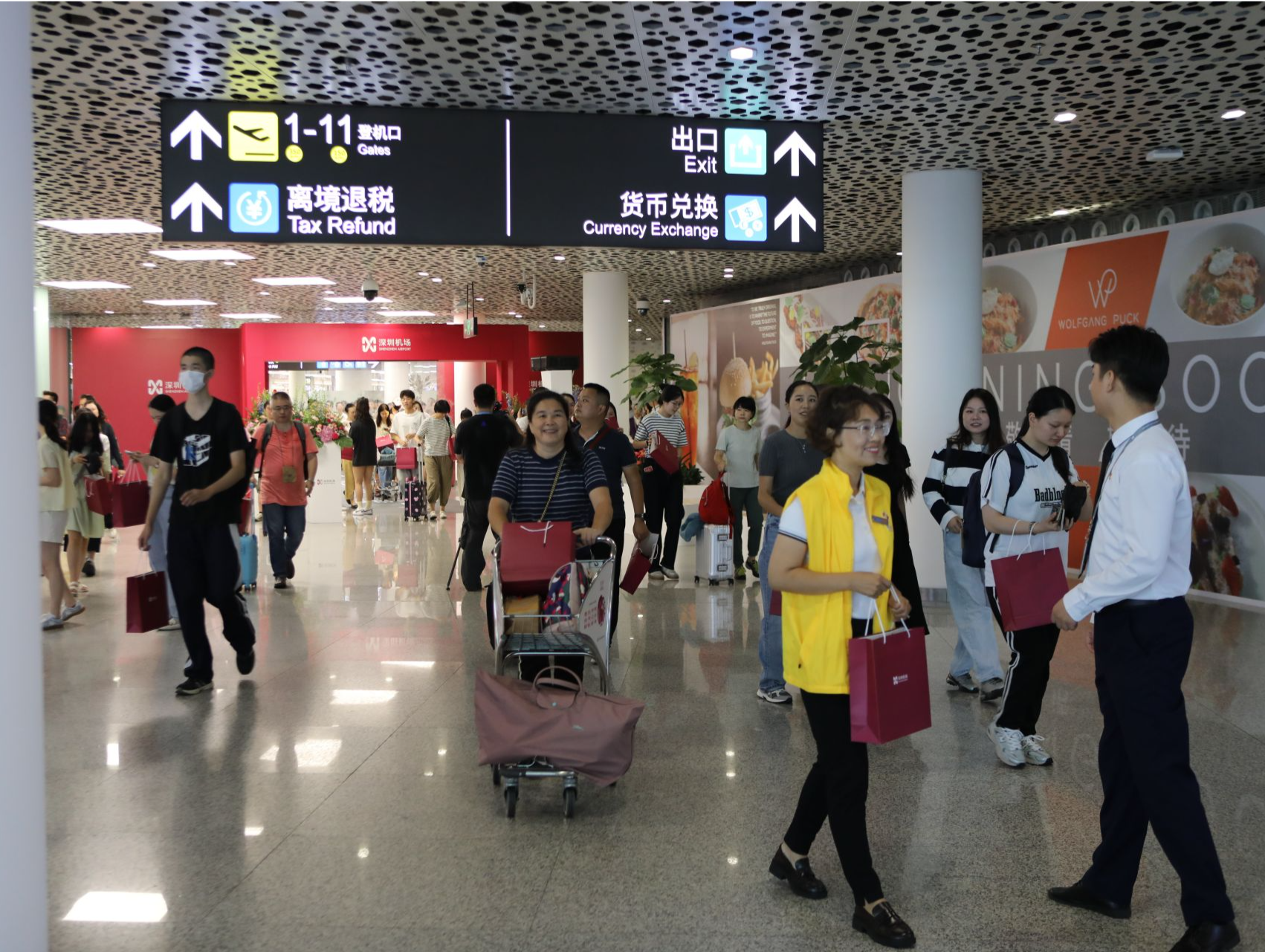 T3航站楼西翼廊国际化改造工程完工，深圳机场国际及地区客运年保障能力提升至千万人次