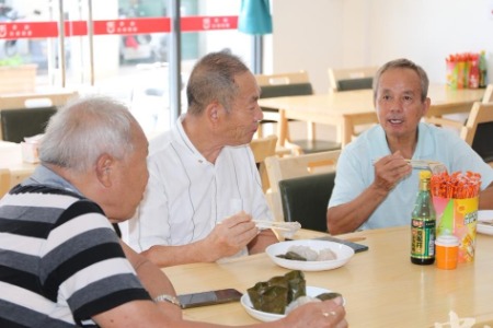 中山：以需求为导向“办食事” 有烟火气更有人情味丨乐在香山长者饭堂