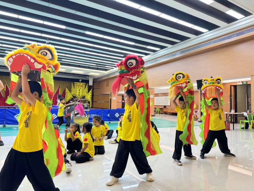 （过审后替换进早上见报链接）这个暑假，来深圳当一回“雄狮少年”！