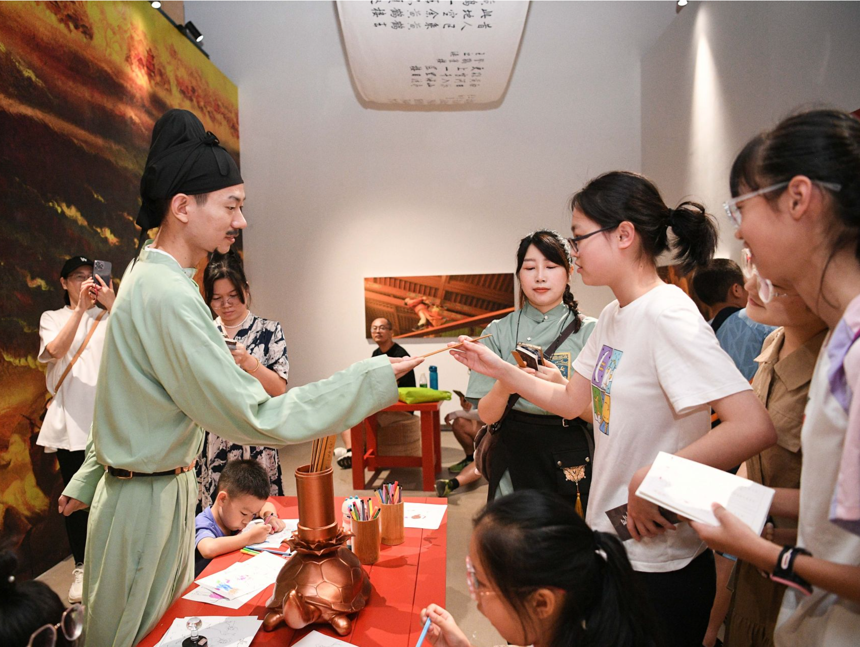 暑期深圳各类展览玩法出新！多彩艺术点亮孩子生活