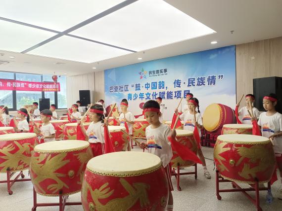 南园街道巴登社区：鼓乐声声传古韵，少年英姿展风采