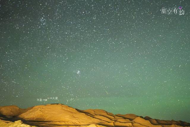 这是2024年8月13日在新疆哈密大海道拍摄的刚升起的火星和木星。（星空摄影师王俊峰 摄）