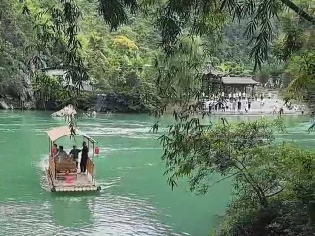 女子在贵州一景区划船落水不幸身亡？多方回应
