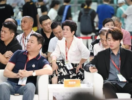 “我喜爱的校服品牌”颁奖活动在福田会展中心举行