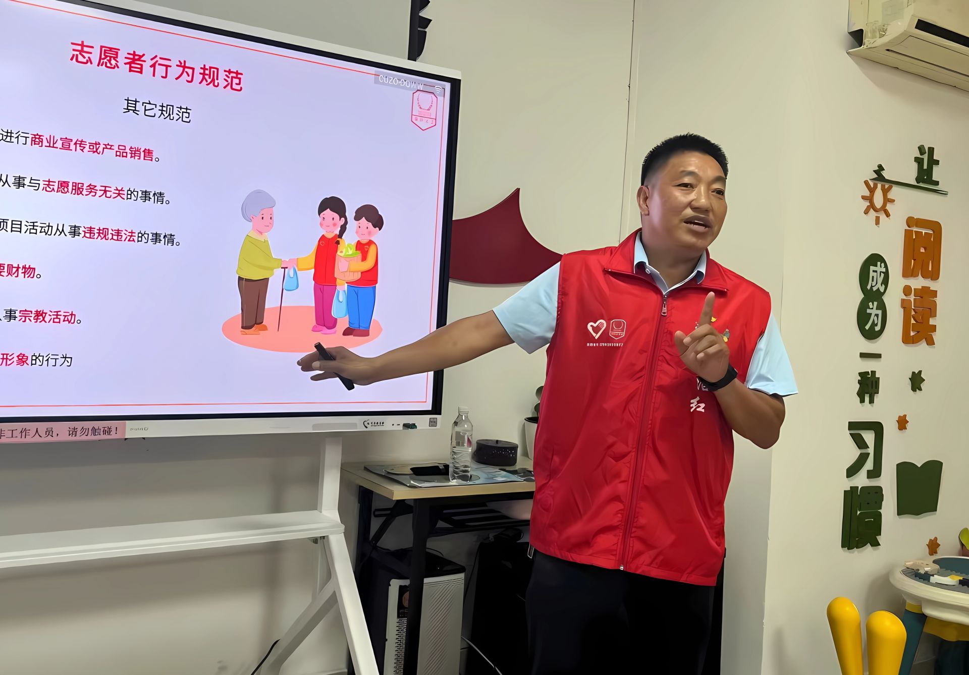 文明之光耀坪山｜唐治红：用心守护一方碧水