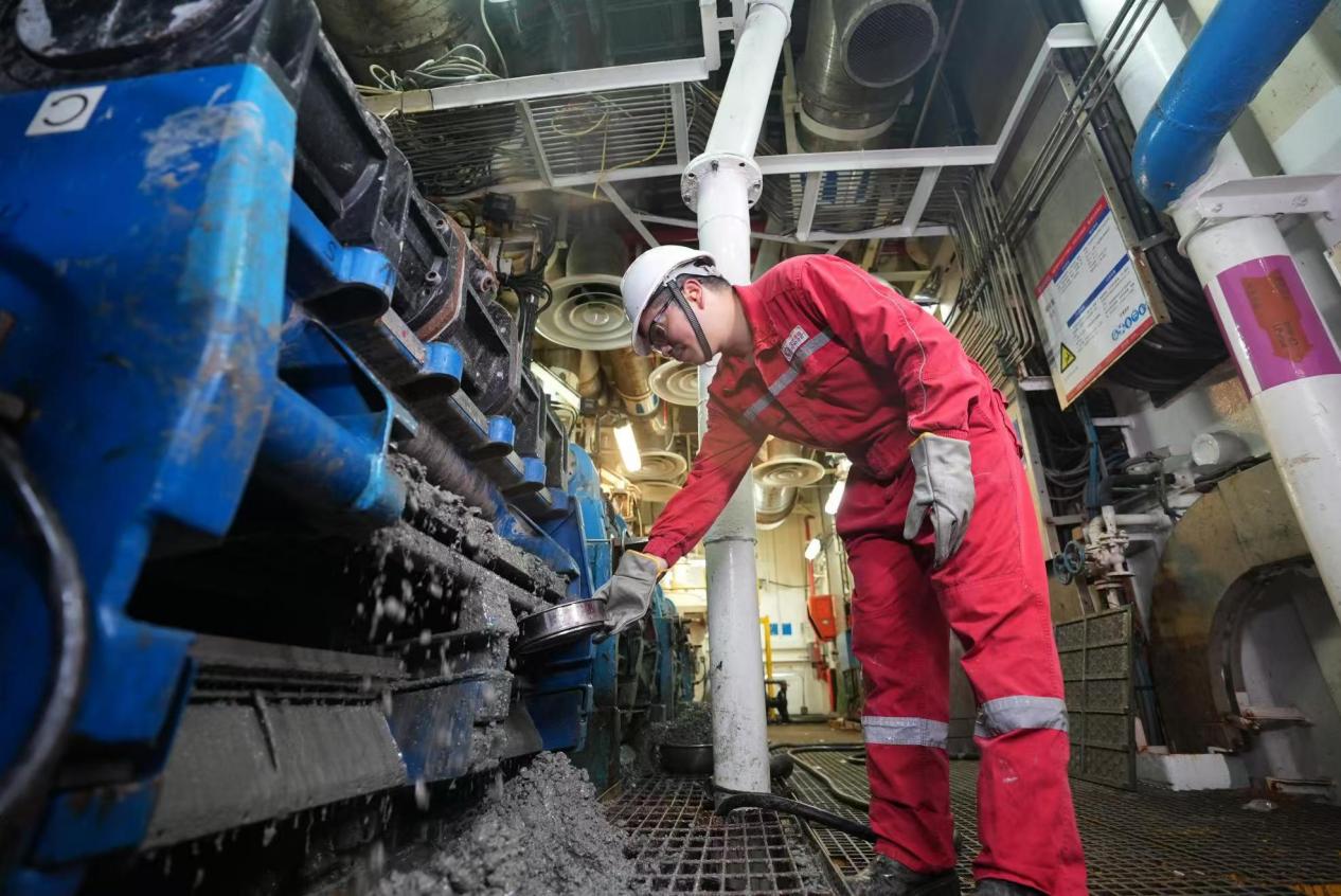 油化深圳：优质钻井液服务助力超深水水平井顺利完钻