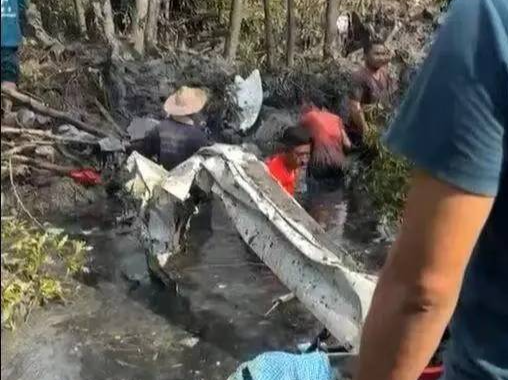 泰国一载有5名中国籍乘客的小型飞机坠毁：系一度假酒店私人飞机 