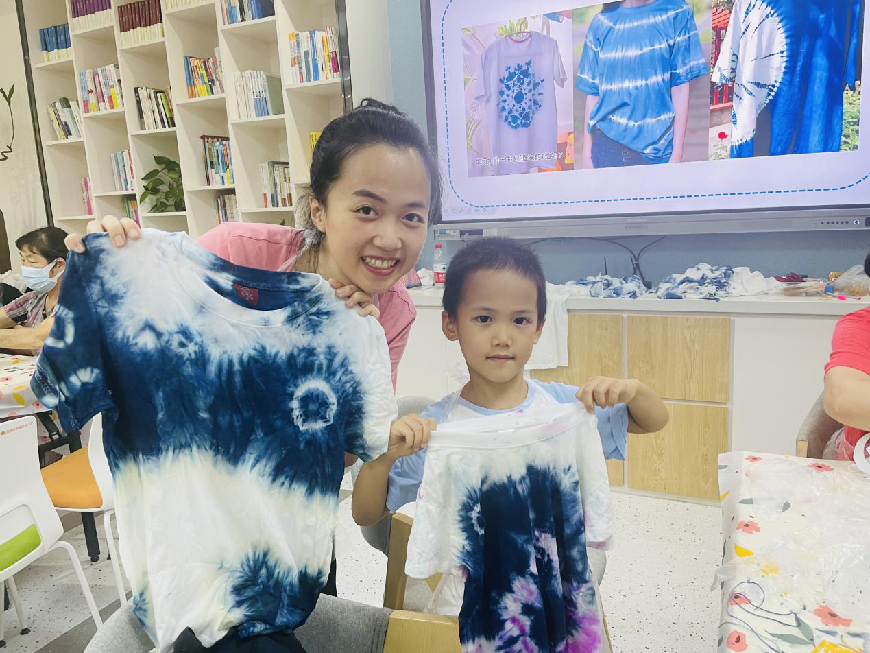 桂园街道老围社区开展“趣味非遗”亲子DIY活动