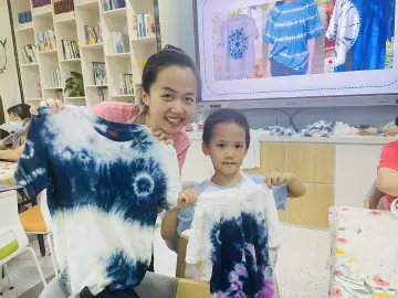 桂园街道老围社区开展“趣味非遗”亲子DIY活动