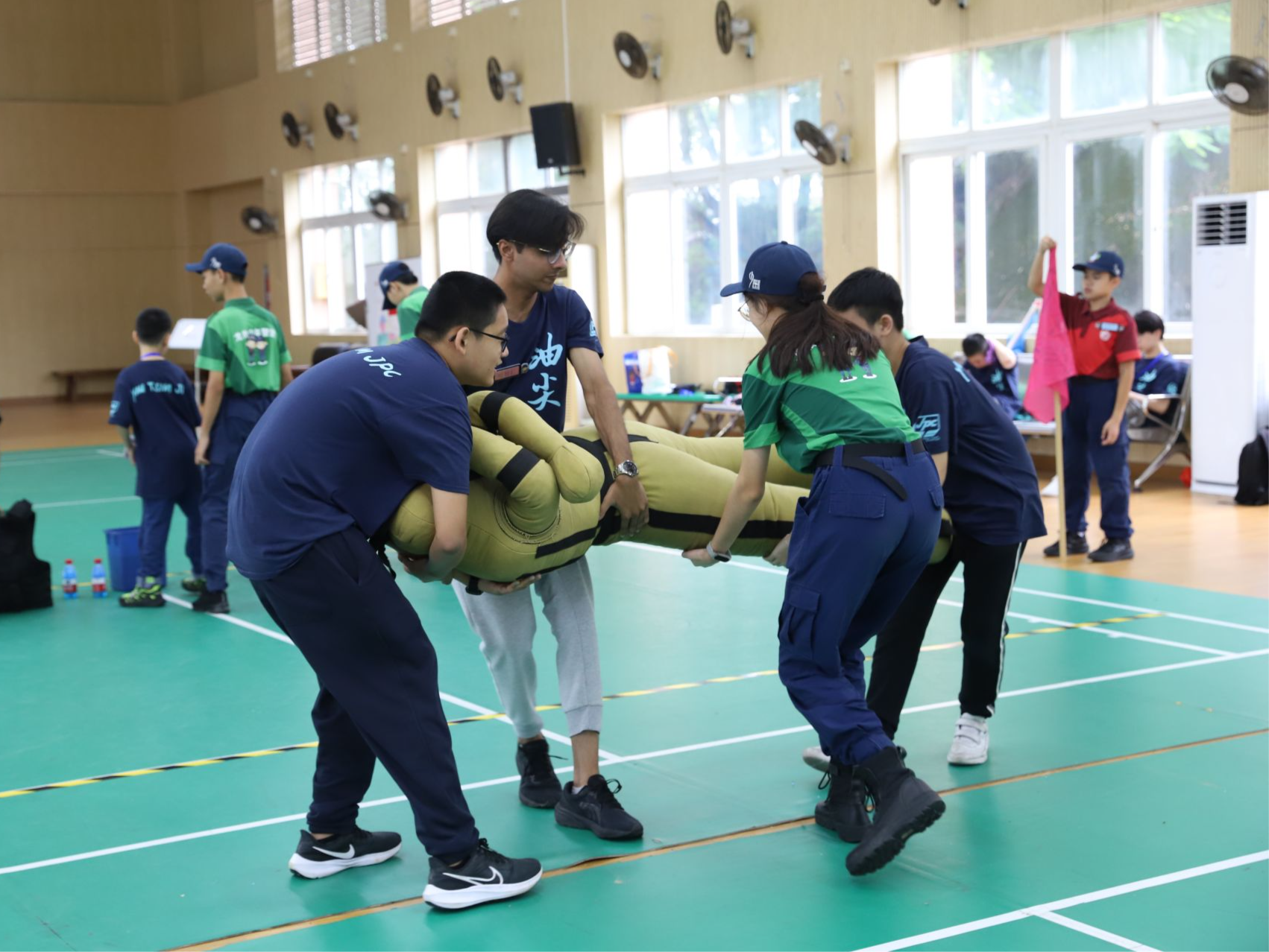 深港少年警营交流活动在深举行，两地“少警”携手同心向未来