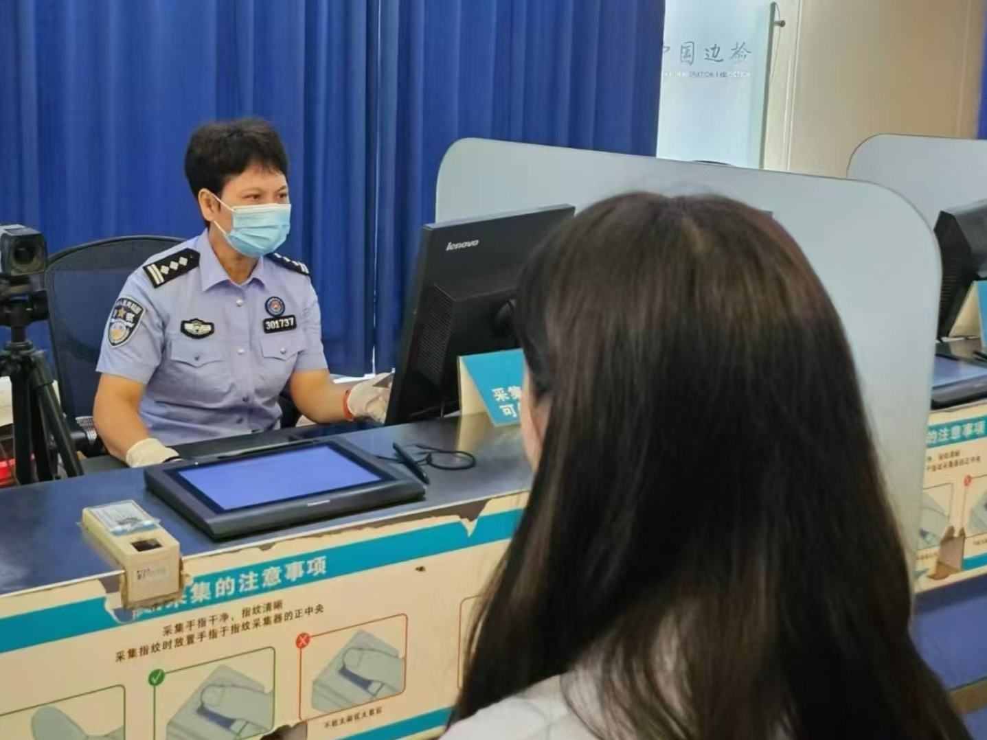 皇岗边检多措并举保障持港澳居民通行证外籍人士通关顺畅