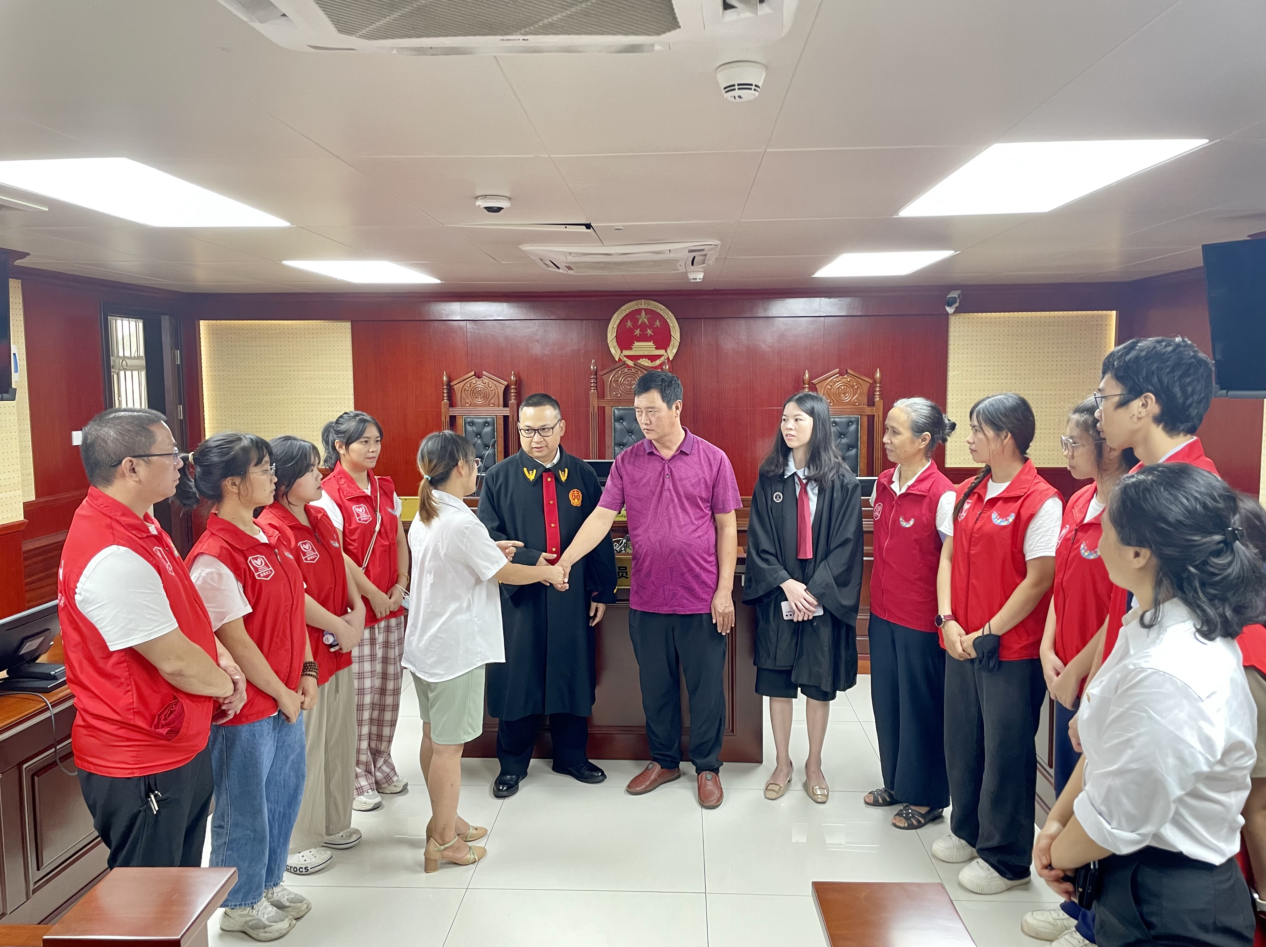 近距离庭审观摩，石岩调解志愿者“涨知识”