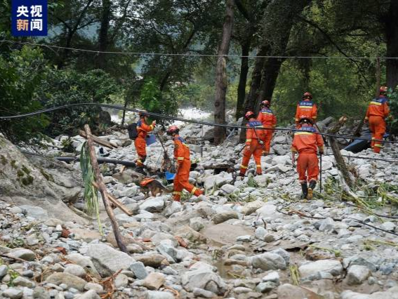 四川康定山洪泥石流灾害已致12人遇难、15人失联