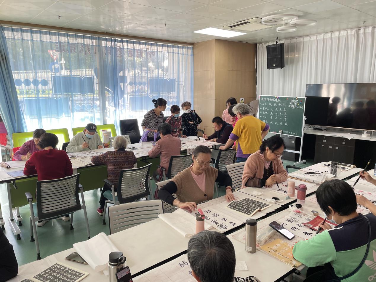 墨舞南园 | 街道老年协会书法培训结课，夕阳红里书华章