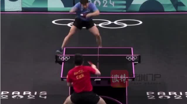 国乒男团击败韩国队晋级4强 樊振东把林钟勋“打”坐地上了 