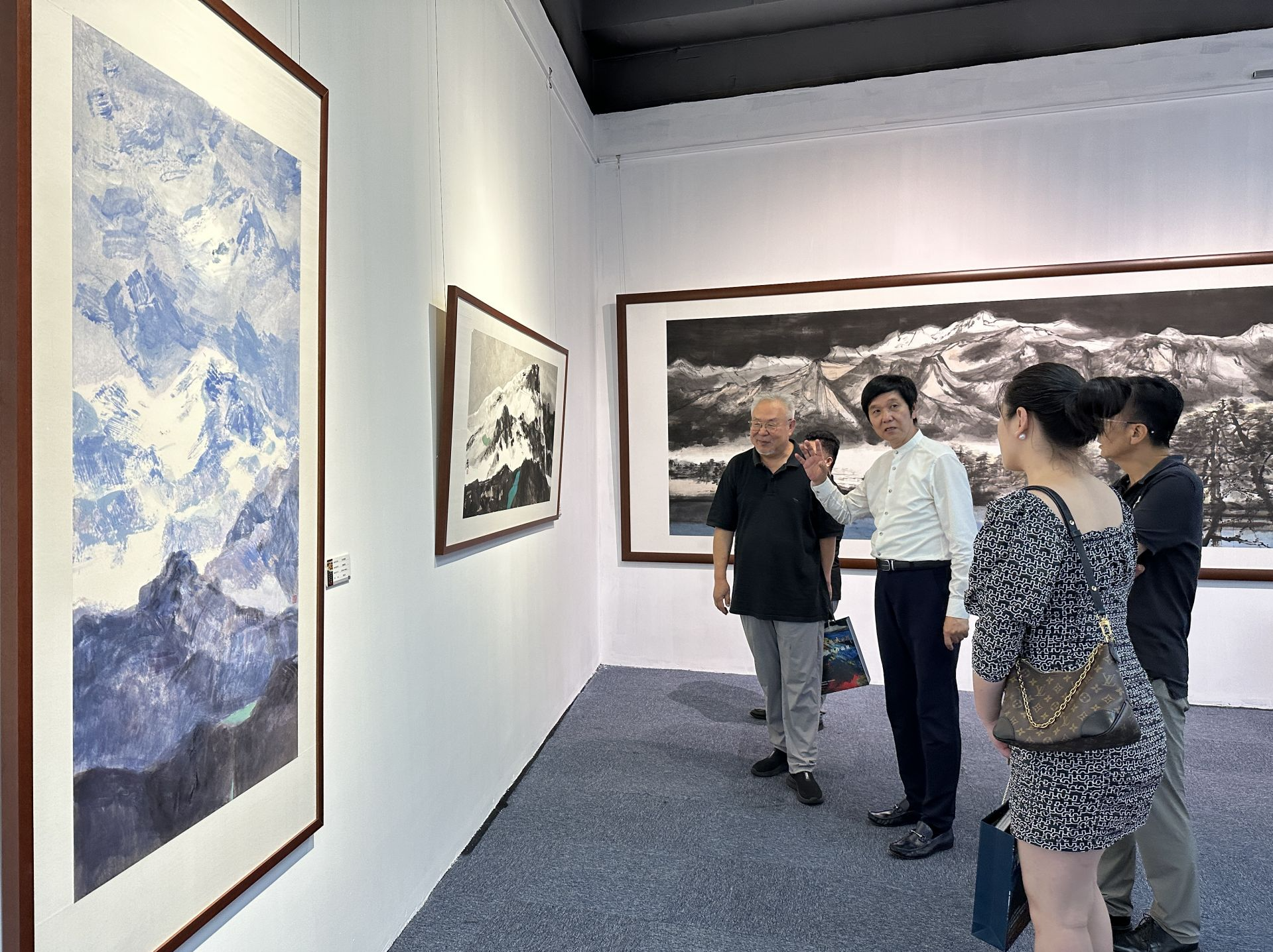 妙手执画笔，穿越大冰川！“著名画家画冰川作品展”呈现冰川之美