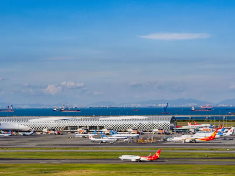 深圳空港：大翼垂天飞五洲