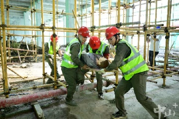 工地突发模板坍塌事故怎么办？来看这场应急救援演练→